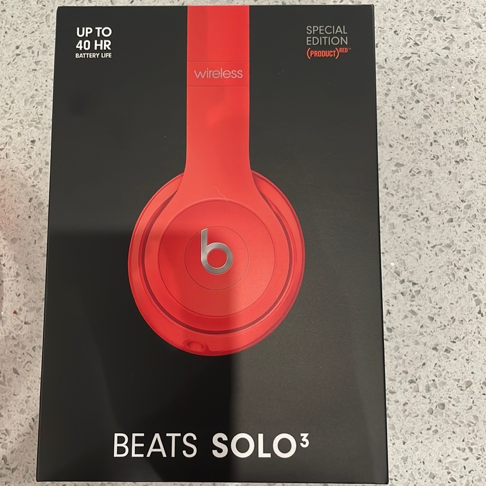Beats Solo special edition (product) red.